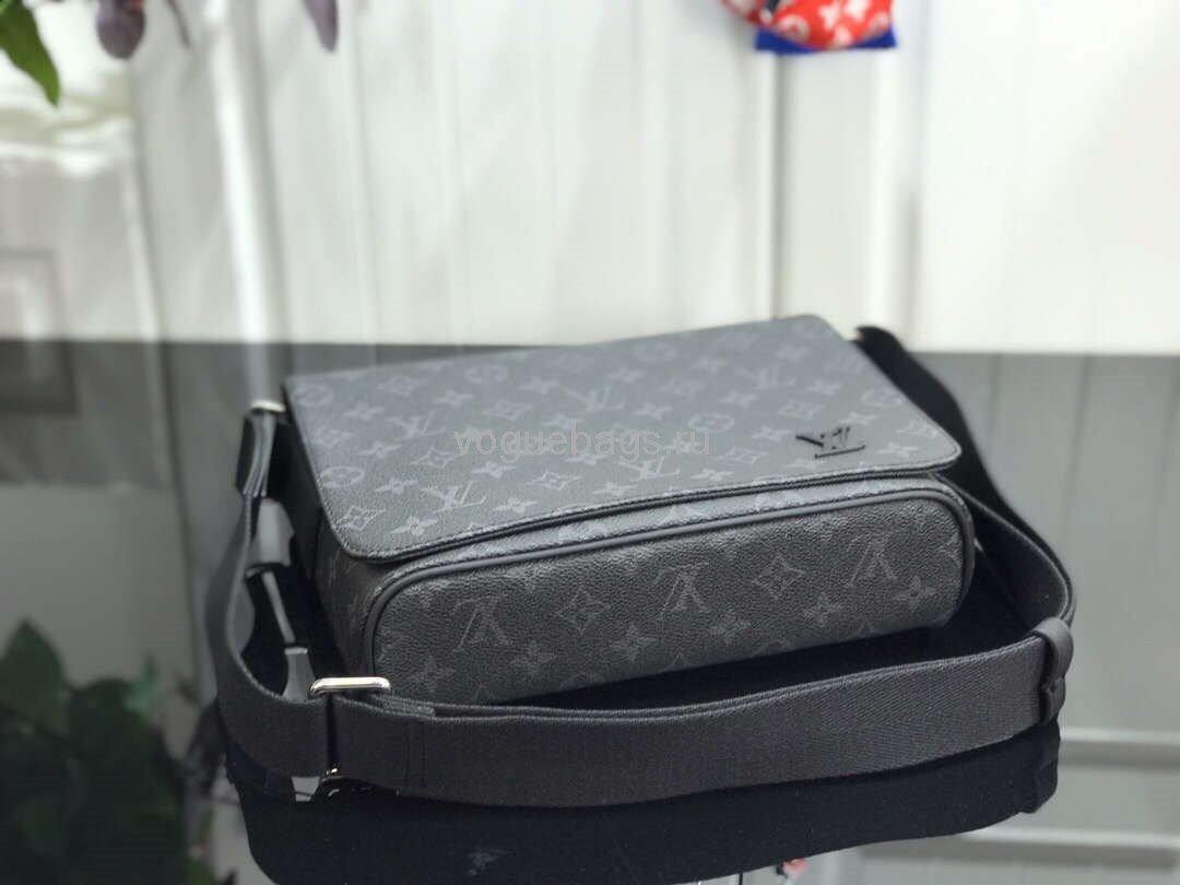 LV M44000 Louis Vuitton District PM Monogram Eclipse Canvas Bag - Voguebags