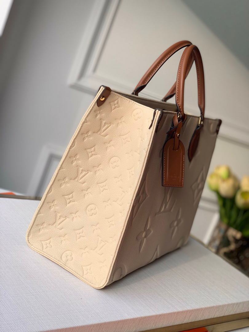 LV M45040 Louis Vuitton Onthego Giant Monogram Leather Medium Tote Bag Cream - luxibagsmall