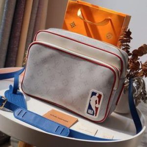 Lv M45583 Louis Vuitton NBA Joint Series Nil Messenger M45584 Bag Antartica - luxibagsmall