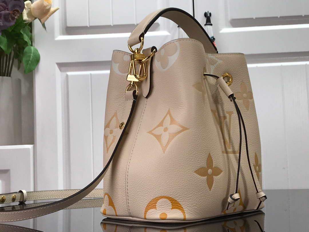 LV M45716 Louis Vuitton NÉONOÉ BB M45709 Bag Cream Saffron - luxibagsmall