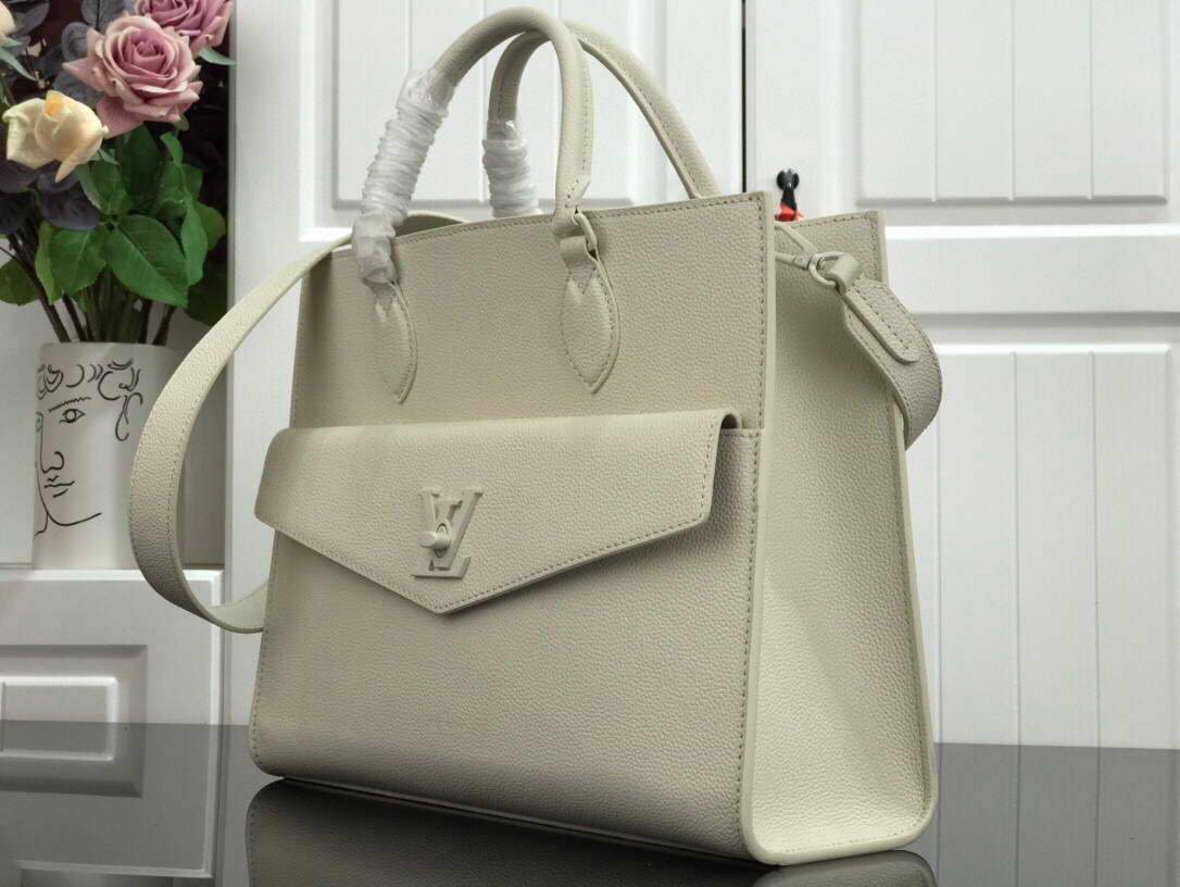 LV M55846 Louis Vuitton Lockme Tote MM Leathers M55818 Bag White - luxibagsmall