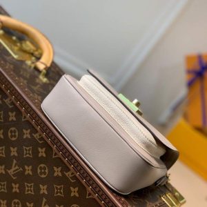 LV M58554 Louis Vuitton Lockme Tender Bag M58557 M58555 Greige - luxibagsmall