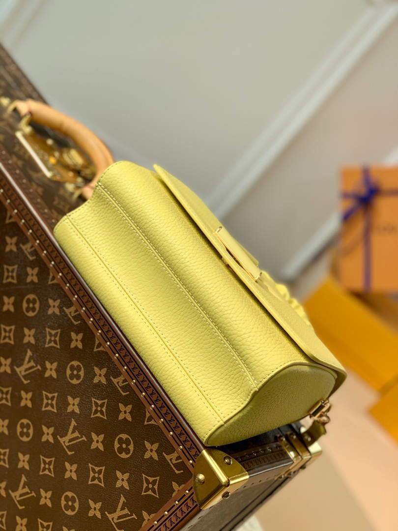 LV M58688 Louis Vuitton Twist MM Leathers Handbag Ginger Yellow - luxibagsmall