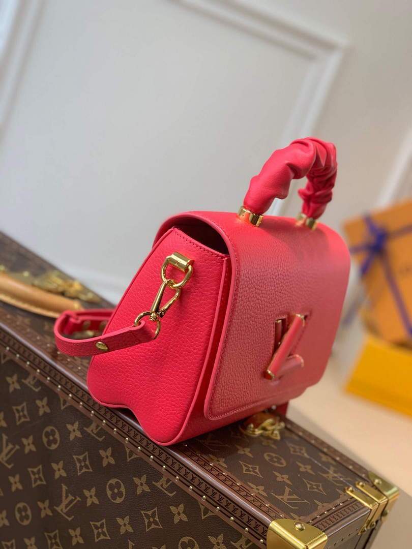 LV M58688 Louis Vuitton Twist MM Leathers Handbag Pondichery Pink - luxibagsmall