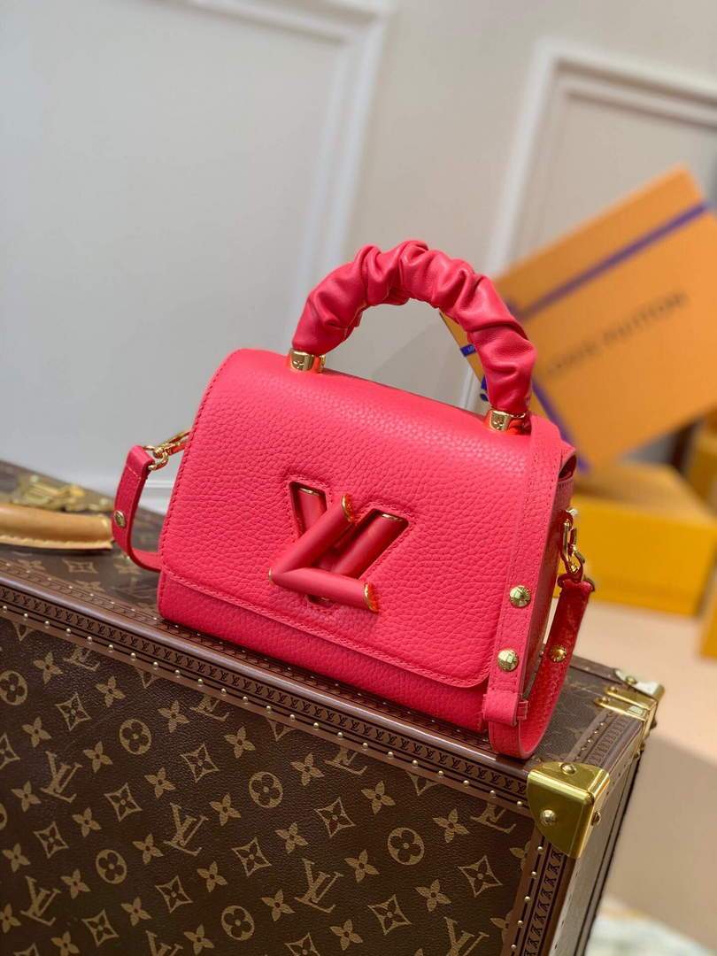 LV M58691 Louis Vuitton Twist PM Leathers Handbag Pondichery Pink - luxibagsmall