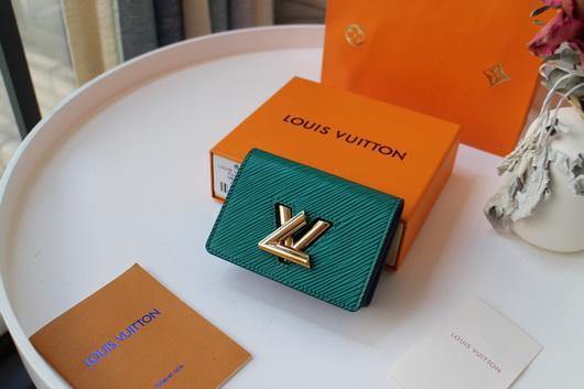 LV M68682 Louis Vuitton Twist Multicartes Wallet Epi Leather Green - luxibagsmall