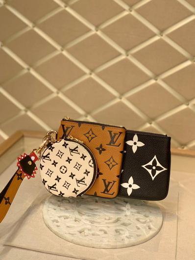 LV M69516 Louis Vuitton Crafty Trio Pouch Monogram - luxibagsmall