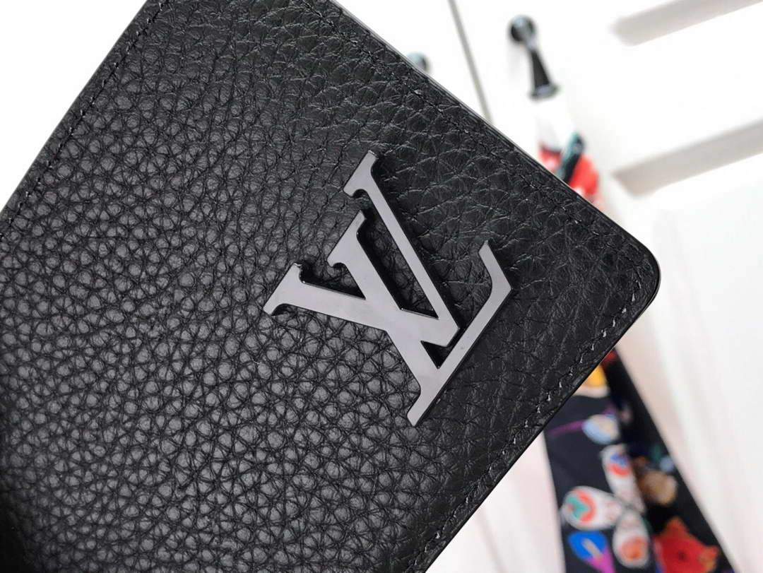 LV M69829 Louis Vuitton Multiple Wallet Black Grained Calf Leather - luxibagsmall