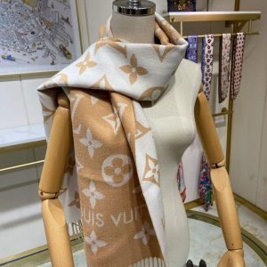 xubag.ru-lv-m77729-louis-vuitton-lv-essential-scarf-l60194-7