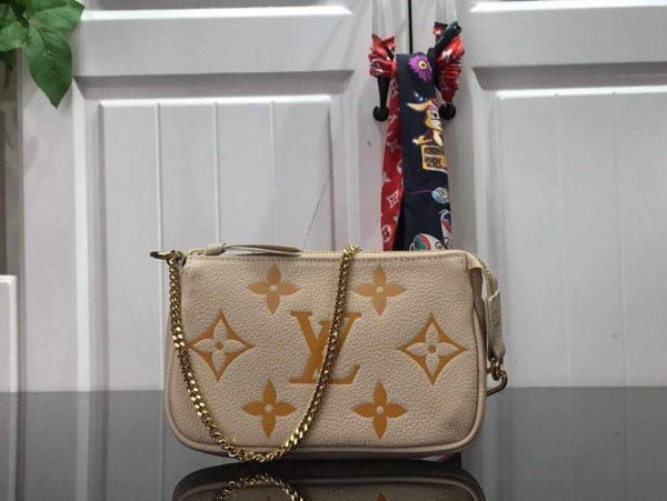 LV M80501 Louis Vuitton Mini Pochette Accessoires Cream - luxibagsmall