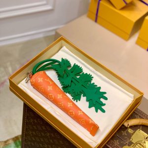 xubag.ru-lv-m80851-louis-vuitton-carrot-pouch-orange-02