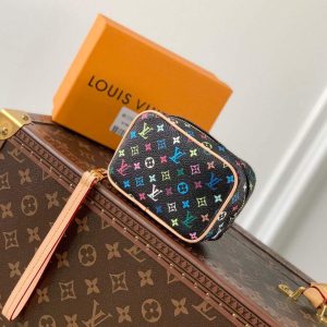 xubag.ru-lv-m81339-louis-vuitton-wapity-case-bag-011