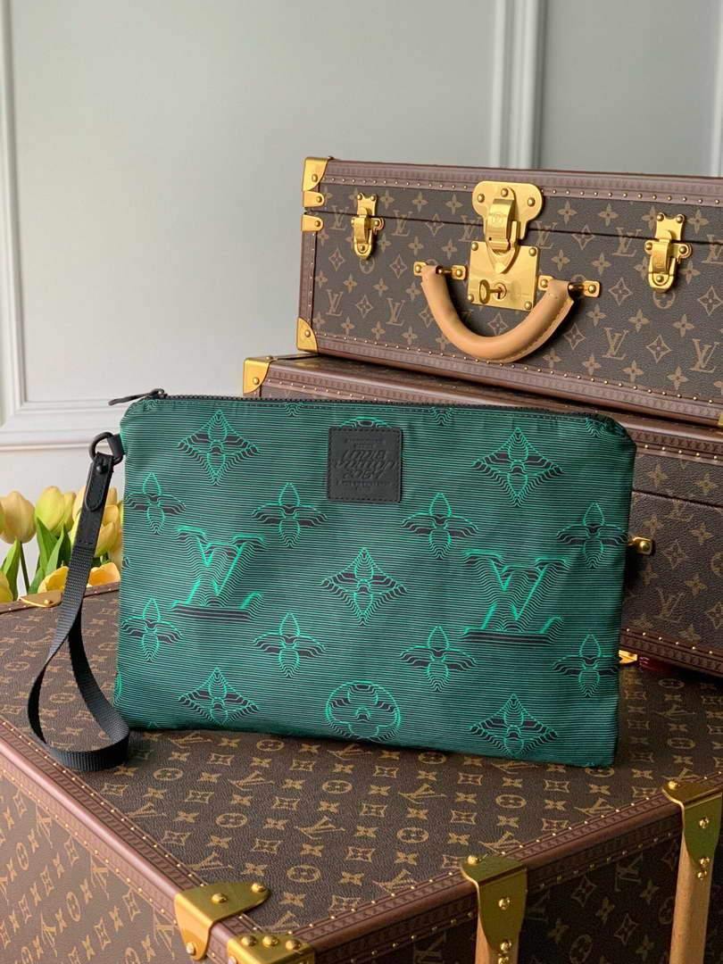 LV M80142 Louis Vuitton 2054 Reversible Pouch Monogram Black And Green - Voguebags