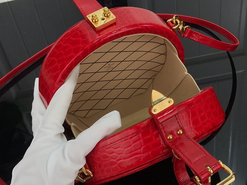 LV N95054 Louis Vuitton Petite Boite Chapeau Crocodilien Brillant N93597 Bag Red - luxibagsmall