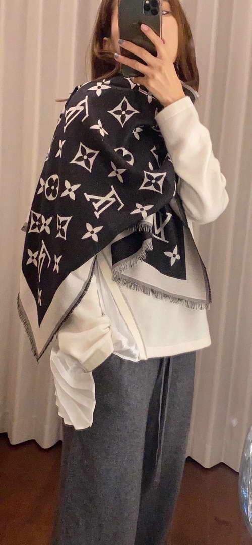 LV Scarves Louis Vuitton Monogram Shawl Scarf M60013 - luxibagsmall