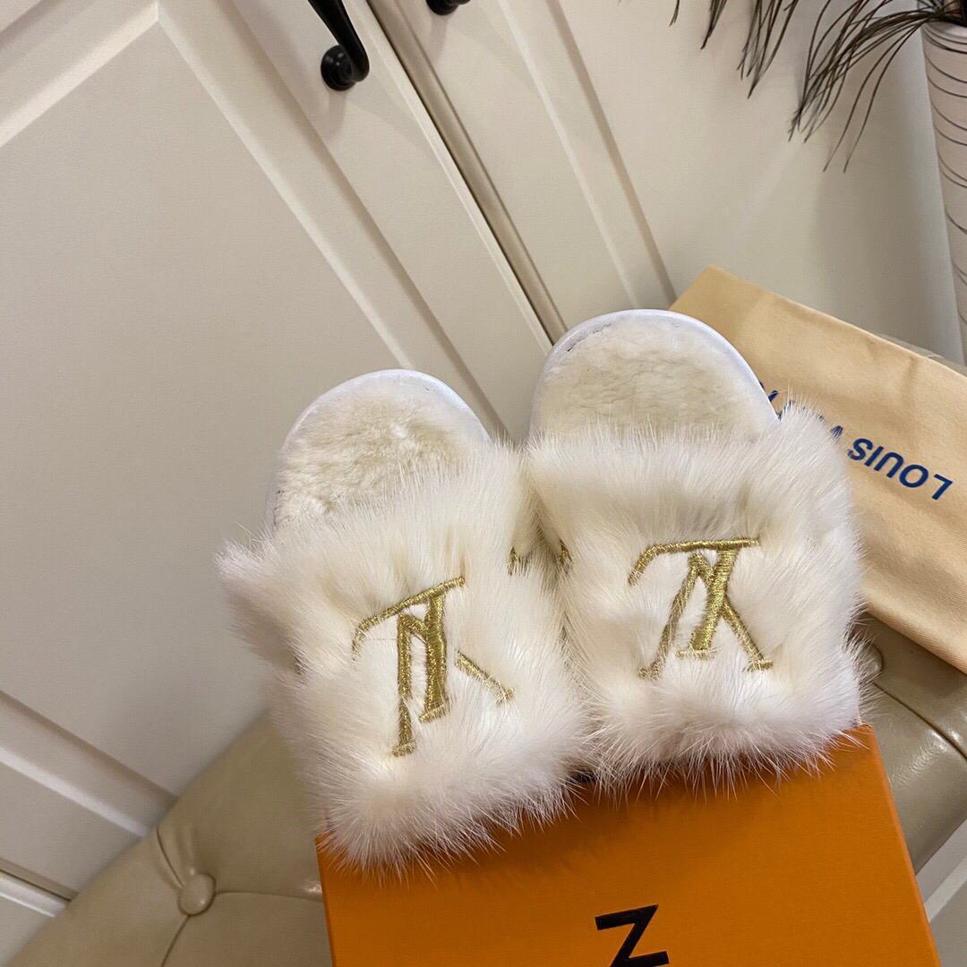 LV Slippers Designer Louis Vuitton Home Slippers 81089 Beige - luxibagsmall