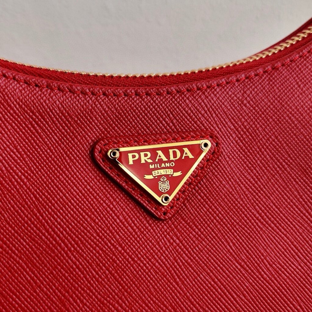 Prada 1BH204 Prada Re-Edition 2005 Saffiano leather Bag in Red - luxibagsmall