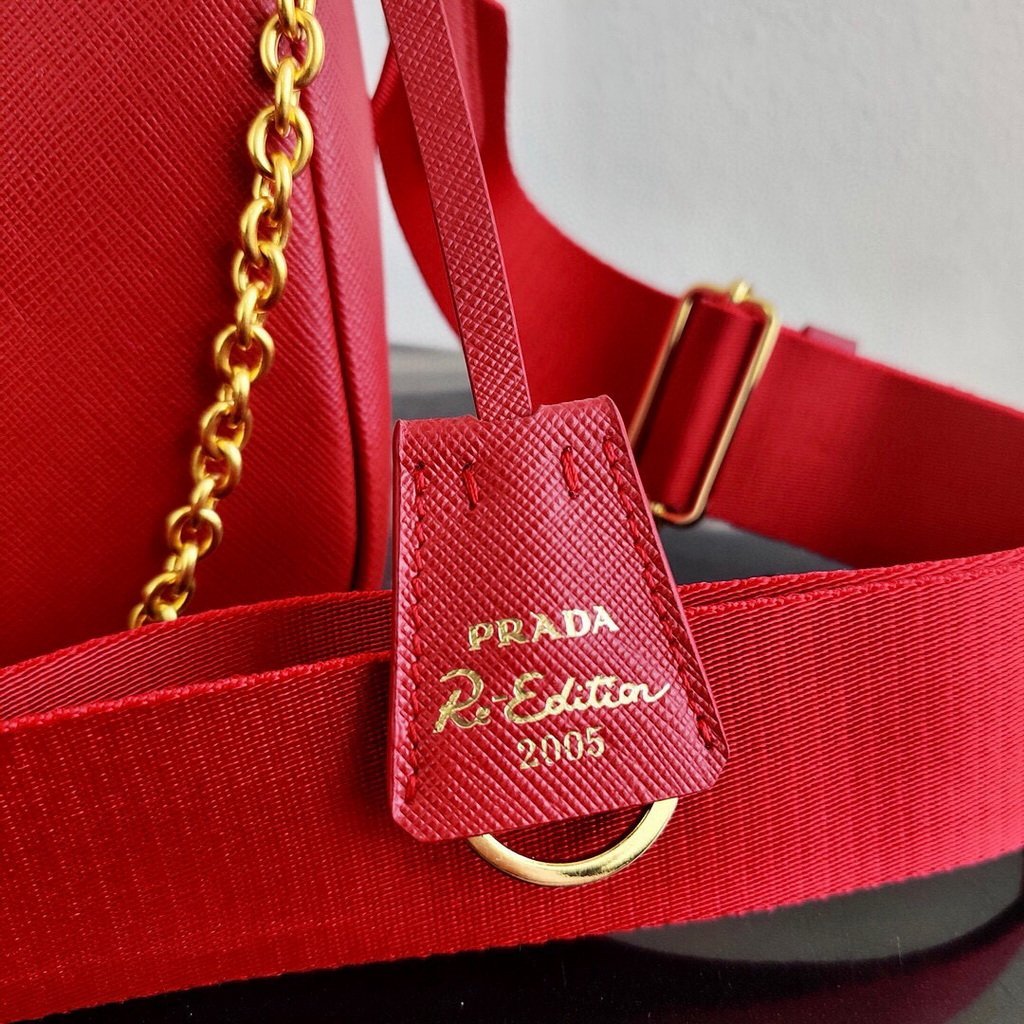 Prada 1BH204 Prada Re-Edition 2005 Saffiano leather Bag in Red - luxibagsmall