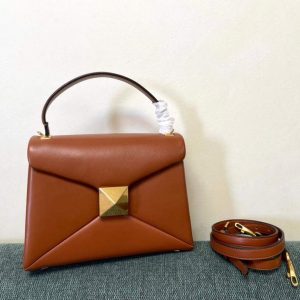 xubag.ru-valentino-wb0k58ilk-medium-one-stud-grainy-calfskin-handbag-012