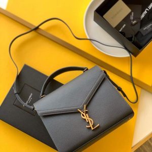 xubag.ru-ysl-578000-cassandra-top-handle-medium-bag-in-grain-de-poudre-embossed-leather-1