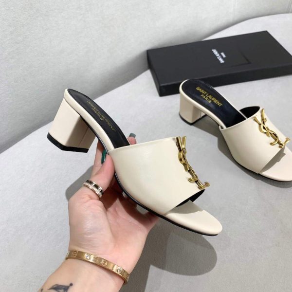 Yves Saint Laurent Flat Sandals Leather With Monogram Beige 30165 - luxibagsmall