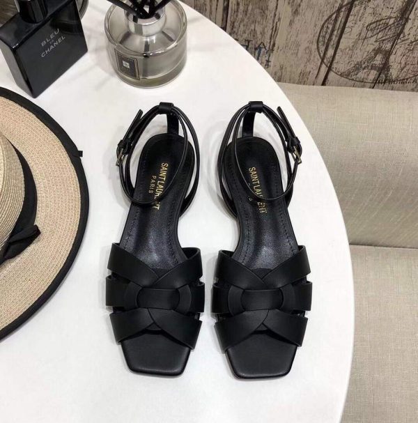 Yves Saint Laurent Tribute Flat Sandals In Smooth Leather 30149 - luxibagsmall