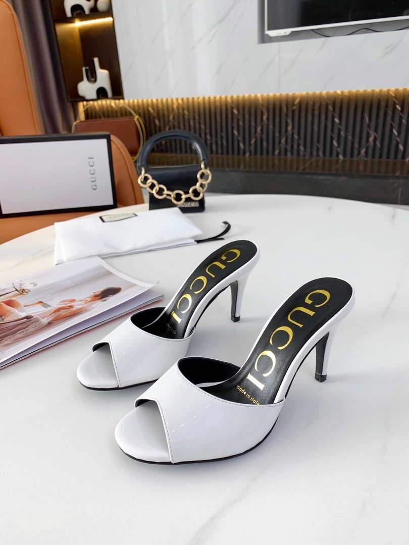 Gucci Sandals Designer Gucci Slippers 81151 White - luxibagsmall