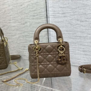 xubag.ru-dior-m0505-mini-lady-dior-bag-milk-tea-calfskin-with-enamel-buckle-001