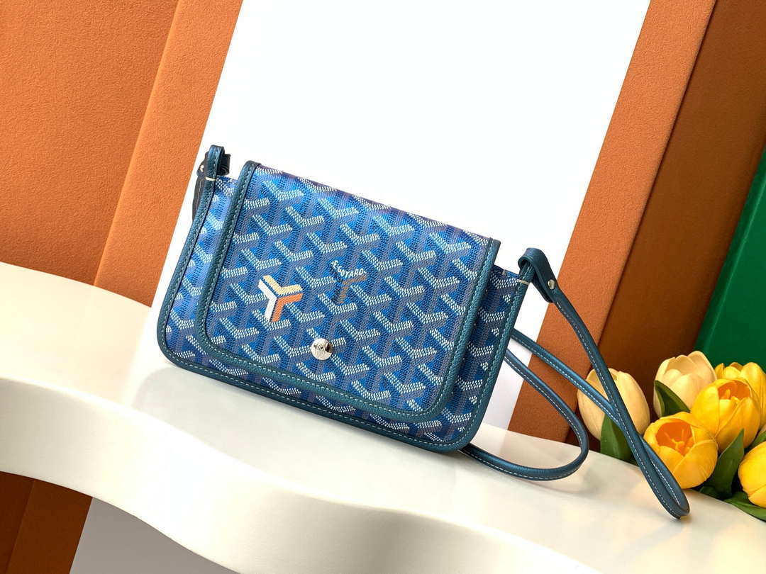 Goyard PLUMETPMLTY50CL50P Portefeuille Plumet Pocket Wallet Pearly Blue