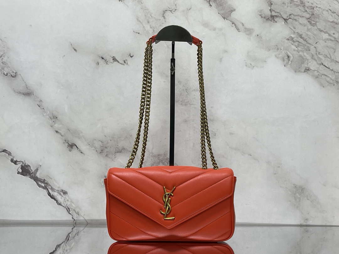 YSL 801437 Loulou small in matelassé lambskin Red