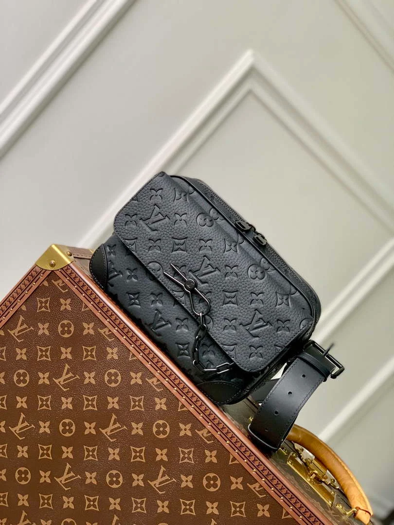 Louis Vuitton LV M23742 Steamer Messenger Monogram Taurillon Leather Black